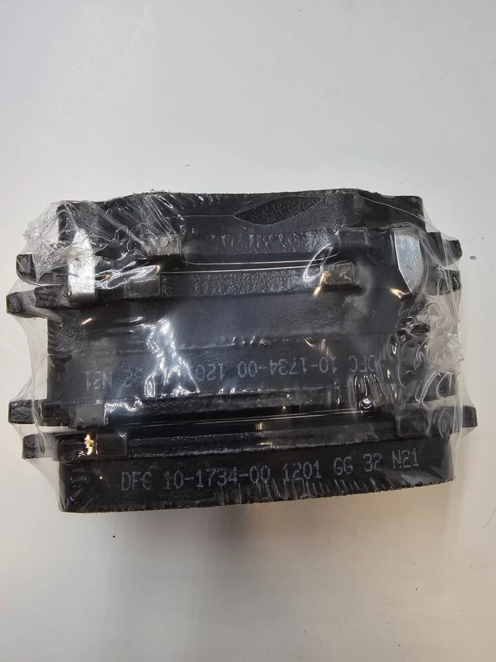 R1Concepts Disc Brake Pad Ceramic Brake Pads 1310-1734-00 For Chrysler Jeep - Image 3 of 4