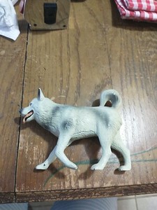 Safari Barking Akita Dog w/ Curled Tail Toy Figure Like Schleich New Battery 7"