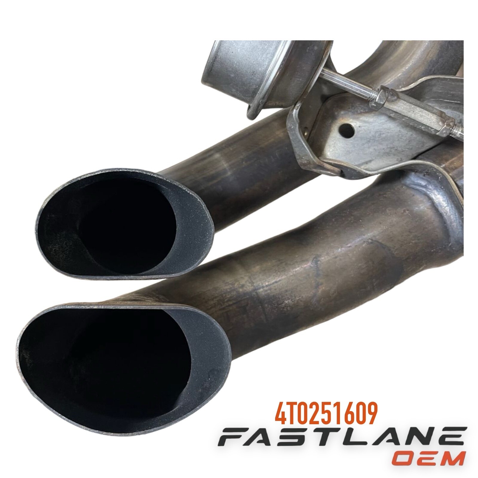 2015-2019 LAMBORGHINI HURACAN REAR ENGINE PIPE SECTION USED OEM 4T0251609