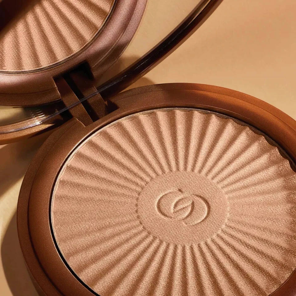 Polvo bronceador Oriflame Giordani Gold - Essenza Foto 2 de 4