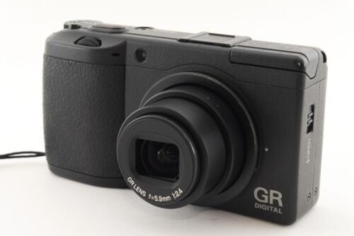 RICOH Digital Camera GR DIGITAL II GRDIGITAL2 - Picture 1 of 5