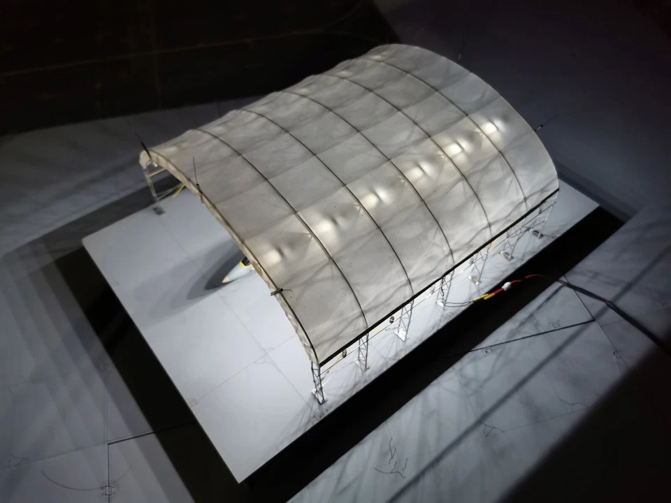 1/72 Military Airport Tarmac Model with Metal Shed LED Light On Aircraft Apron - Image 3 of 4