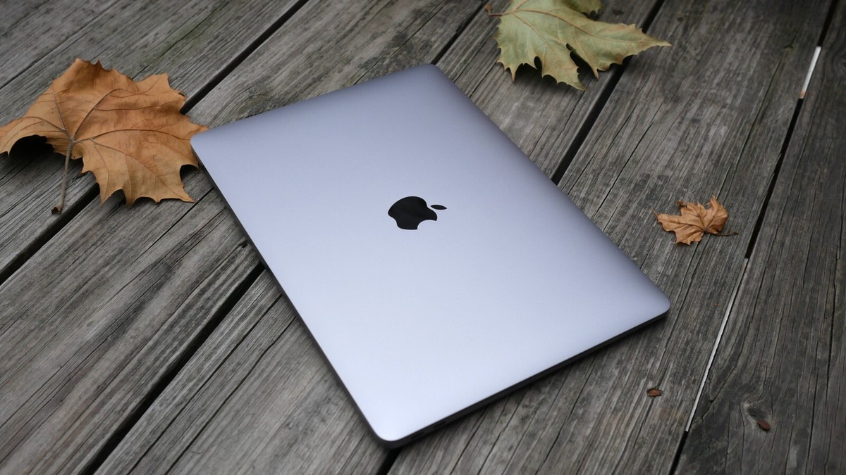 Apple - 激速美品 Macbook Pro 15インチ 8GB/SSD240GB Amazon.com: Apple MacBook Pro 15-inch Laptop - Intel Core i9