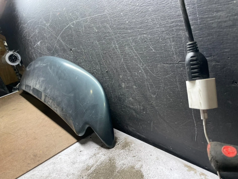 2004 to 2008 Toyota Sienna Rear Wing Spoiler OEM L4192 - Image 2 of 4