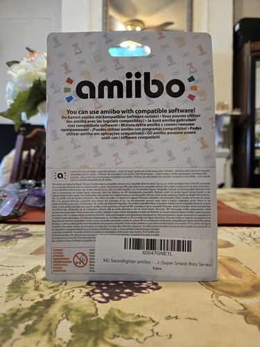 Nintendo Amiibo Super Smash Bros. Mii Swordfighter Figure USA Version NEW Sealed - Bild 9 von 10