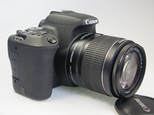 Canon EOS 200D mit 18-55mm IS II