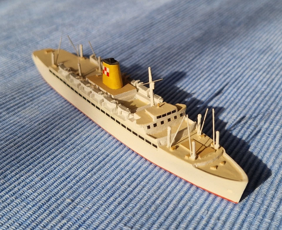 Empress of England * Helvetia HEL 10 * 1:1250 * Schiffsmodell * Canadian Pacific