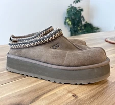 UGG Tazz Suede Platform Slippers Sz 9 Taupe Brown Hickory