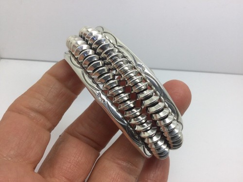 VINTAGE NATIVE AMERICAN STERLING SILVER SPIRAL CUFF - Picture 4 of 9