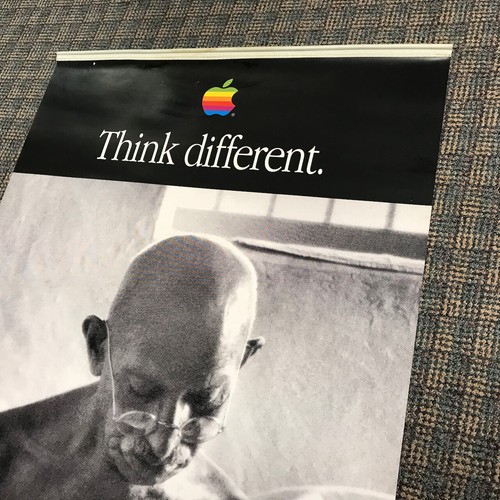 GANDHI ____ APPLE COMPUTER ____ Think different ____ VINYL BANNER ____ Original - Afbeelding 5 van 9