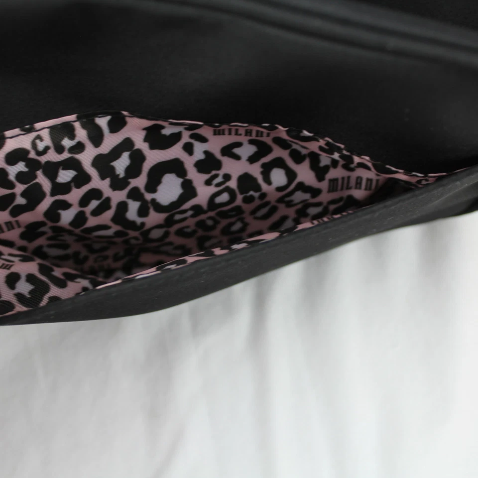 Bolsa de viaje negra para maquillaje de cosméticos Milani Foto 2 de 4