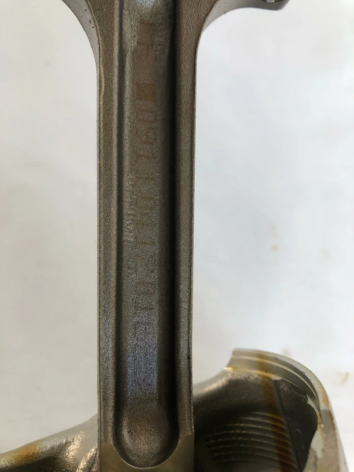 Mazda 3 2010 dos pistones con conjunto de biela 2 piezas usado Foto 4 de 4