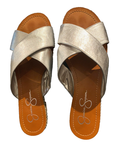 JESSICA SIMPSON SILBER LEDER FLACHE SANDALEN GRÖSSE 10 GEBRAUCHT
