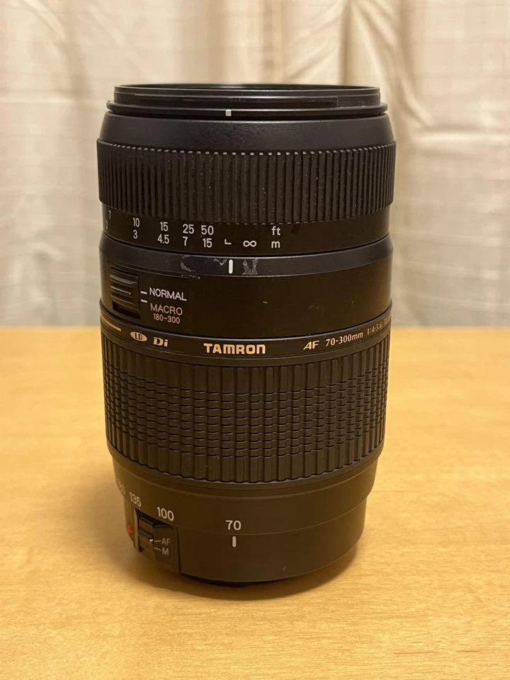Objectif zoom téléobjectif TAMRON AF 70-300mm F4-5.6 Di LD MACRO 1:2 monture ... - Photo 1/1