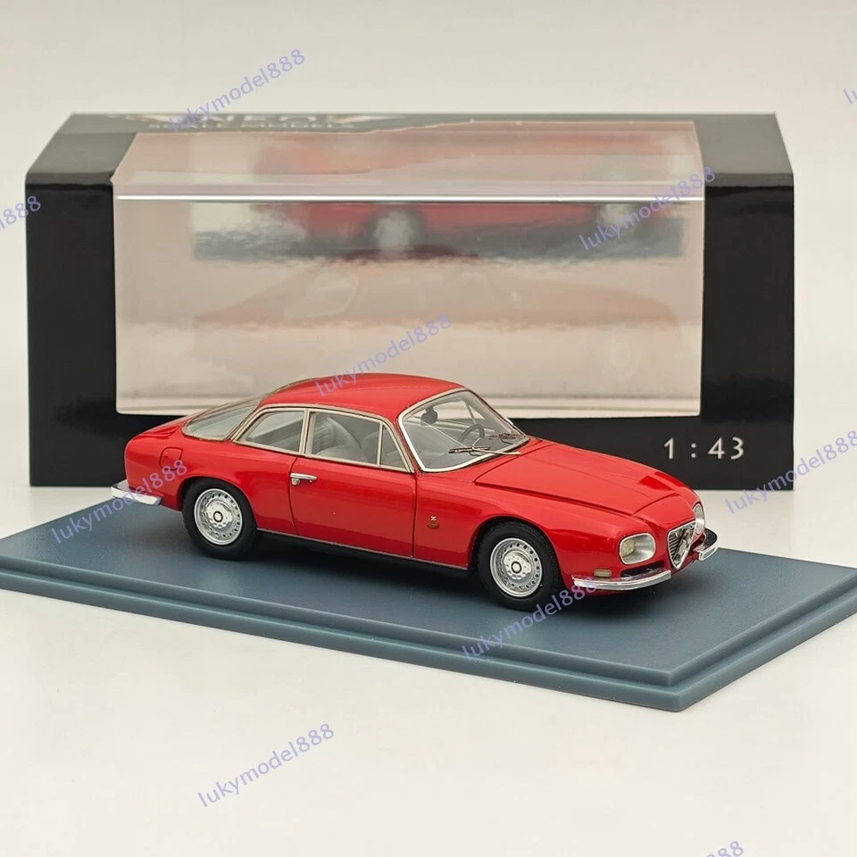 1/43 NEO SCALE MODELS Alfa Romeo 2600 SZ 1967 Red Resin Car Limited Collection - Image 3 of 4