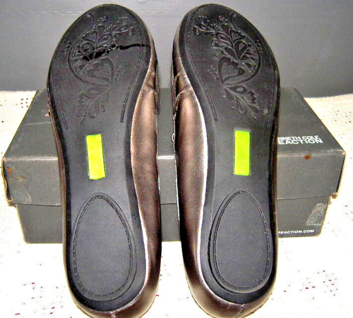 Kenneth Cole Pewter Flat Reaction Womens Shoes NIB Size 5-1/2 - Picture 5 of 5