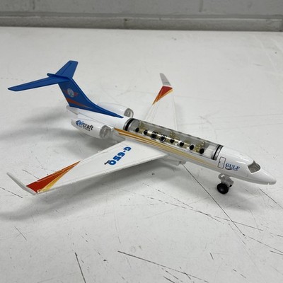 ORIGINAL RETRO MODEL AIRCRAFT AIRLINES PLANE Toy Gulf Stream G 650 Plastic