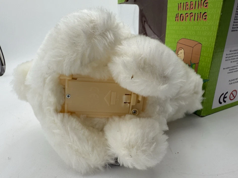 Peluche de juguete a batería Harrods Bunny Rabbit  Foto 3 de 4