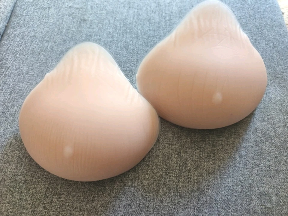 Amoena Natura Breast Form Prosthesis 1s Size 5 - Image 1 of 4