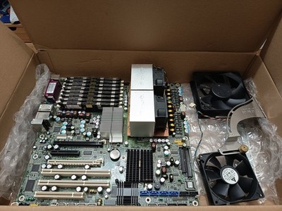 Fujitsu Celsius 650: D2568 / TYAN S5396 mit 2x Xeon E5450, 16GB, Kühlern, lesen!