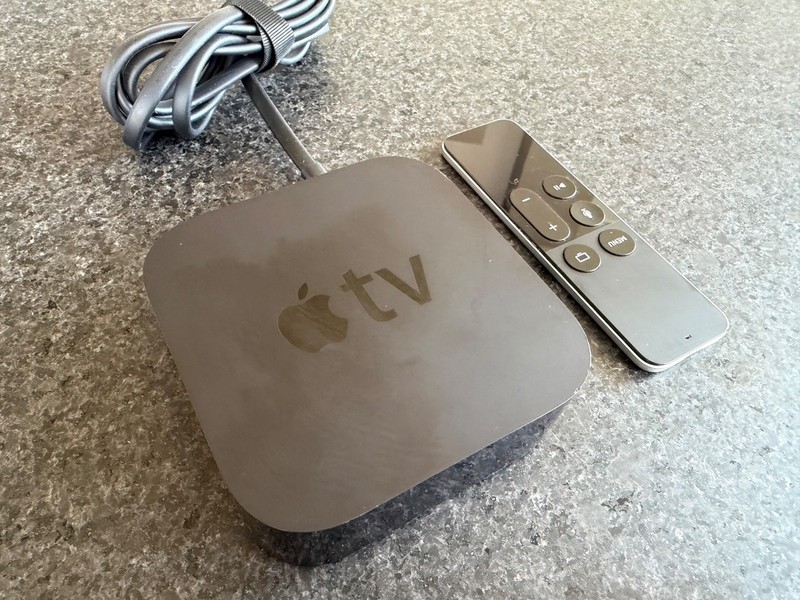Apple TV 4th Generation AI625 32GB HD Media Streamer - Black