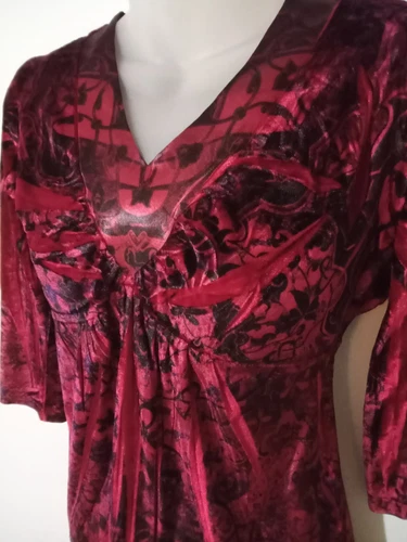 ONE WORLD Women's PM Petite Medium Red Velour Velvet Tunic Top Shirt Lace V-Neck