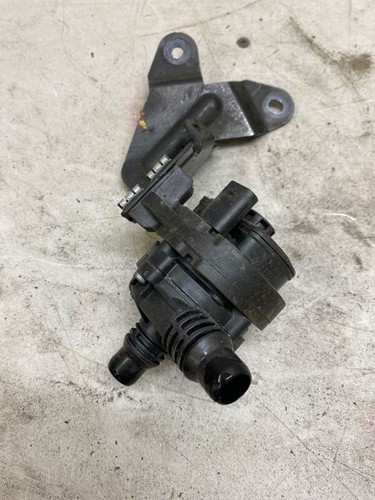 BMW M3 G80 2020 Zusatzwasserpumpe 8840614 OAN2432