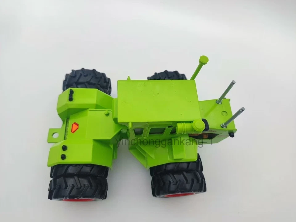 ERTL Steiger 1/32 ERTL 8 Wheel Twist Waist Tractor Zinc Alloy Model - Image 3 of 4