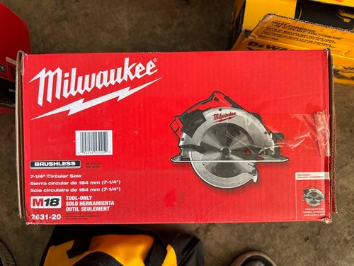 **FOR PARTS NOT WORKING** - Milwaukee 2631-20 M18 7-1/4 in. Circular Saw