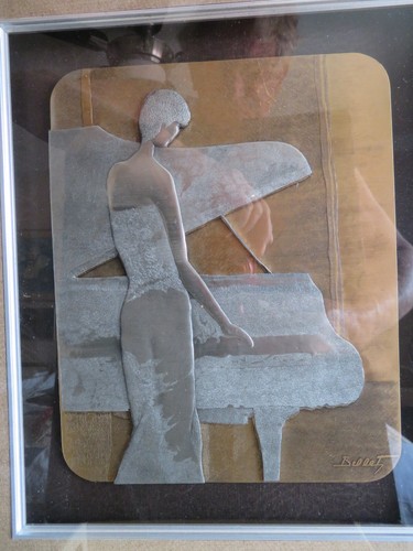 Emile Bellet firmato 3D peltro e bronzo, pianoforte e cantante "Effleurement", 24" x 22"