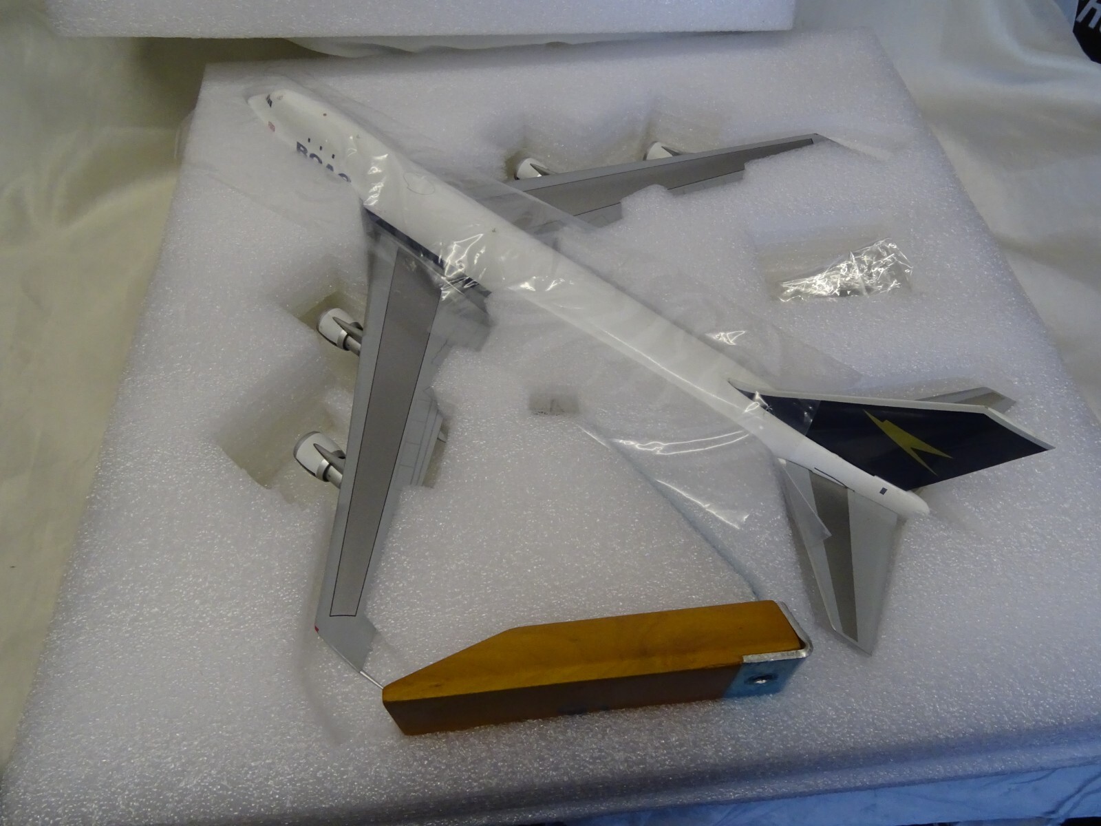 Picture 2 of 6