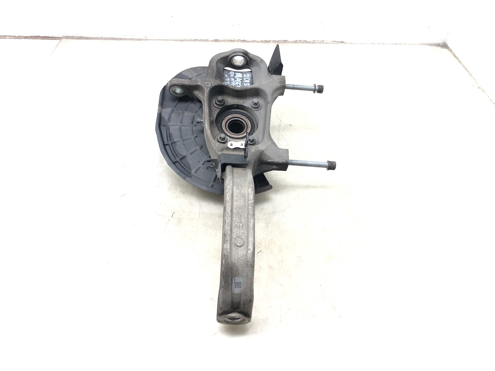 2014-2020 MASERATI QUATTROPORTE RIGHT PASS FRONT SPINDLE KNUCKLE W/ HUB OEM.