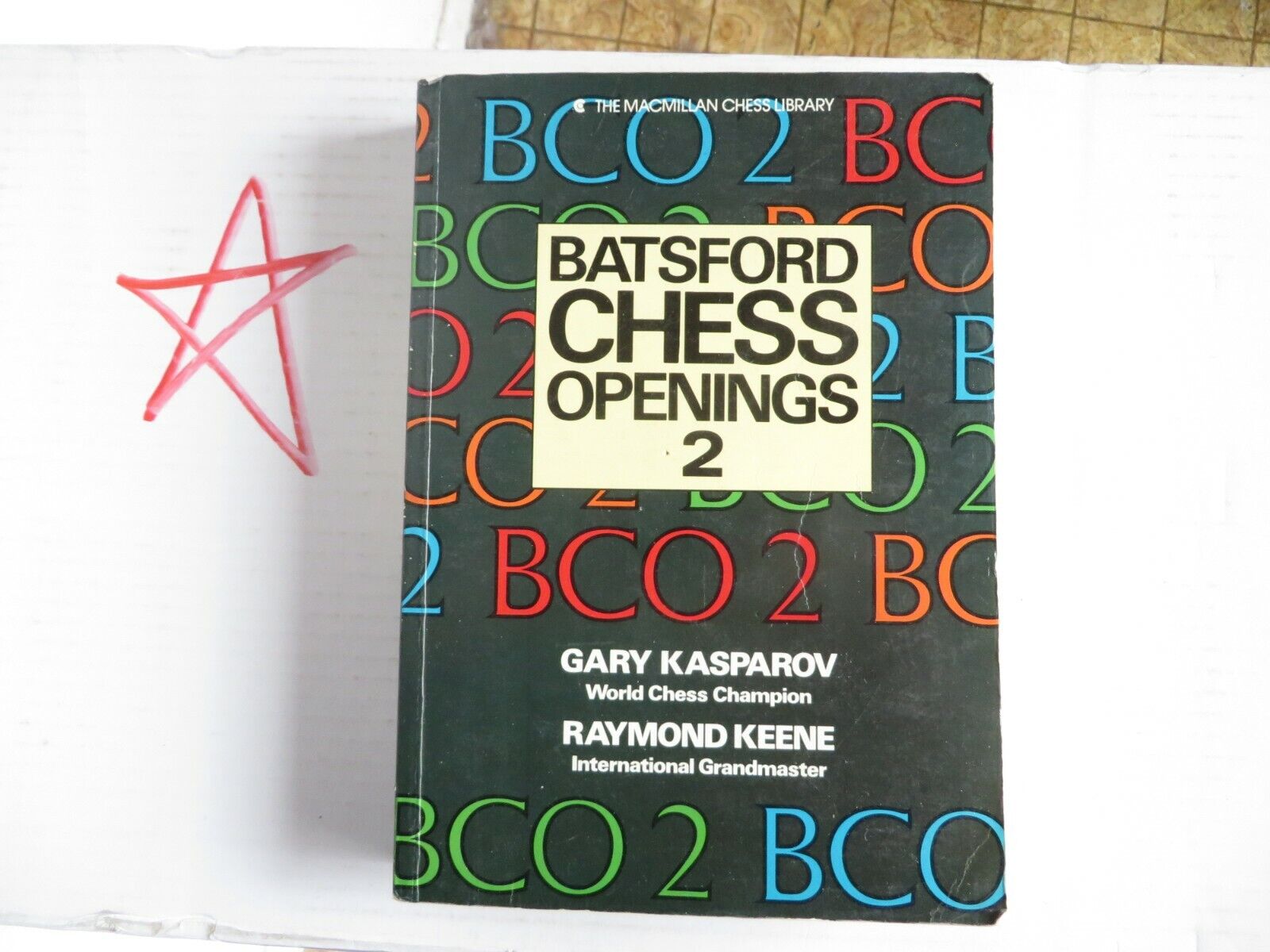 Learn the Queen's Gambit chess move - Batsford Books