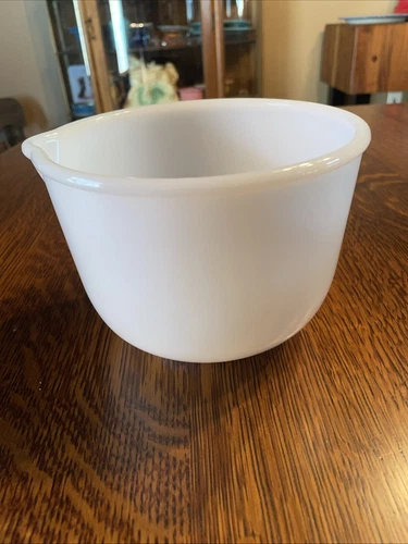Vintage Glasbake For Sunbeam 20CJ Pour Spout Mixing Bowl Milk Glass for Mixer