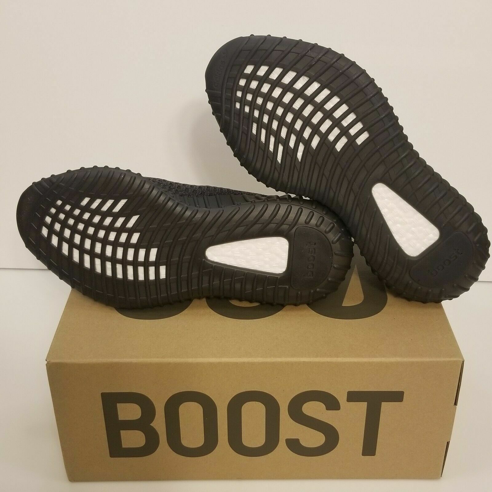 Adidas Yeezy Boost 350 V2 Black FU9006 (Non-Reflective) Men's Size 8.5 static image 9