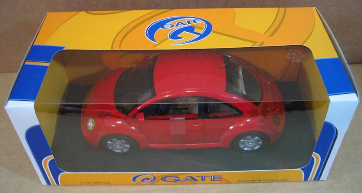 Gate Volkswagen New Beetle Coupe 98' Red Car Die Cast 1:18 Scale