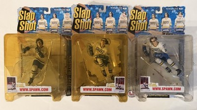 McFarlane Toys 1999 SLAP SHOT the Hanson Brothers Complete Set Connecting Bases
