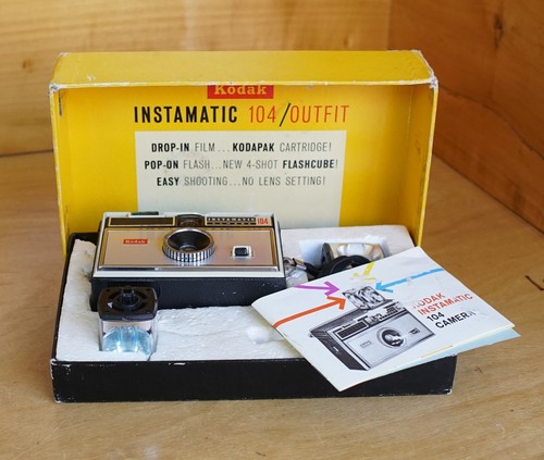 Kodak Instamatic 104 126 Film Camera for Display KT