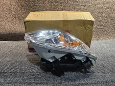 Eagle Eyes GM364-B021R Passenger Side Replacement Headlight For Pontiac G5 07-09