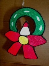VINTAGE MEXICAN HUICHOL YARN PAINTING CHRISTMAS ORNAMENT CANDLE WREATH 