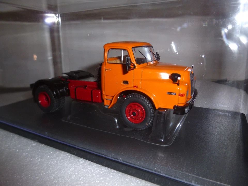 MAN 19.280 H 1971 IXO 1/43 - Photo 3/4