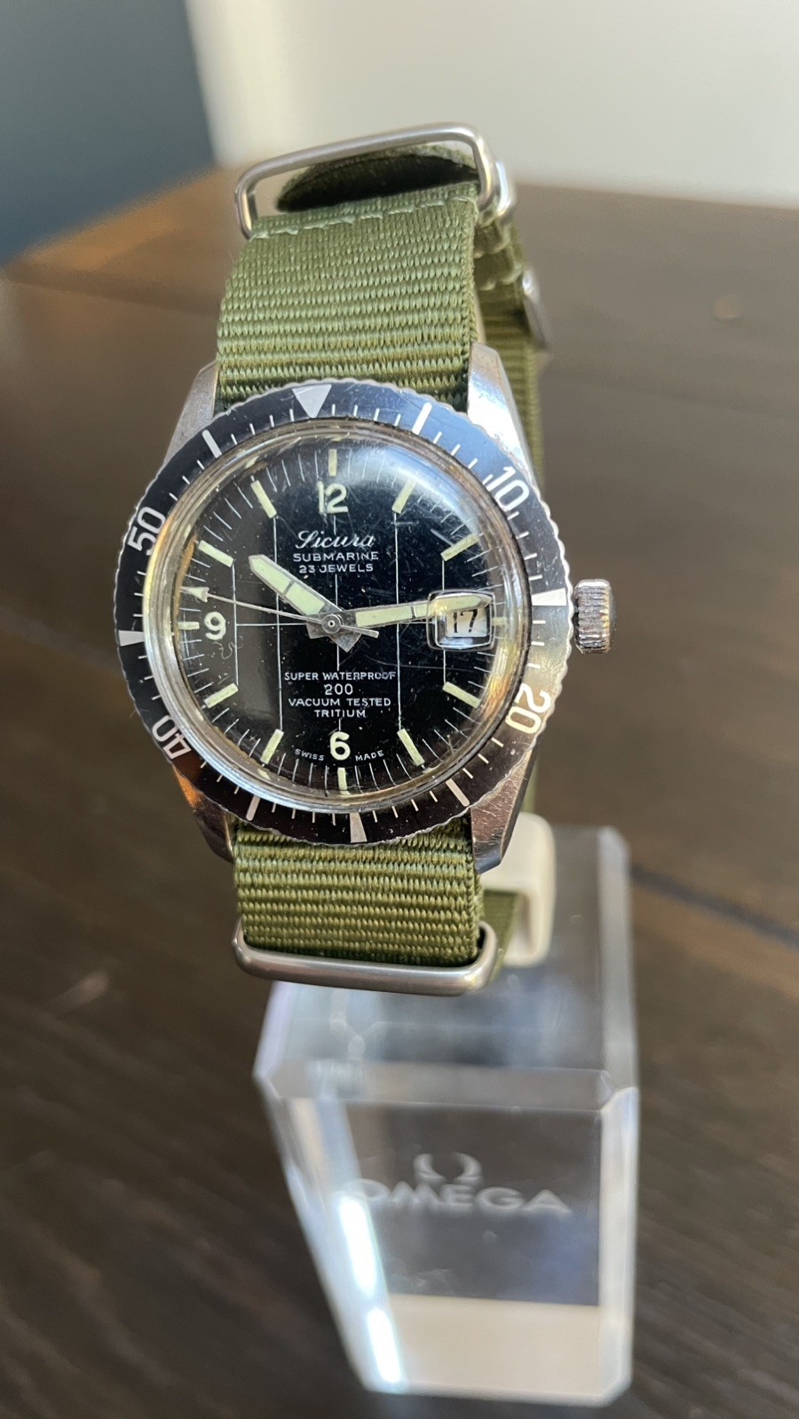 Vintage Sicura (Breitling) Submarine 200 Skin Diver Watch Hand-Wind Working