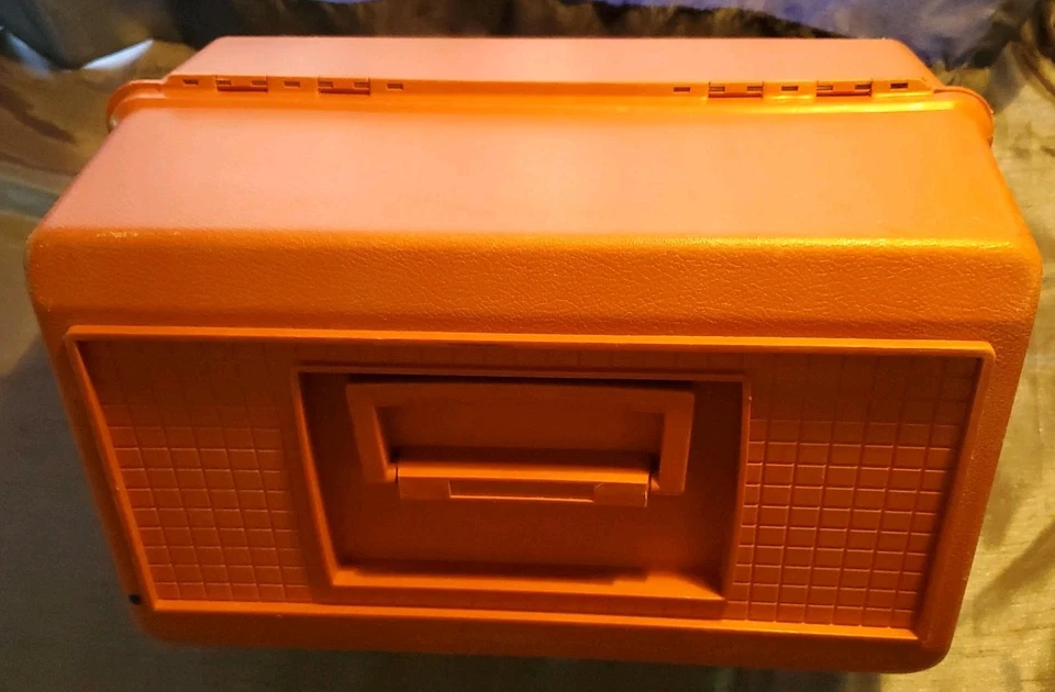 Caja de almacenamiento de aparejos de pesca de cuerpo ancho Fenwick 3,5 rojo/naranja vintage PECES Foto 3 de 4