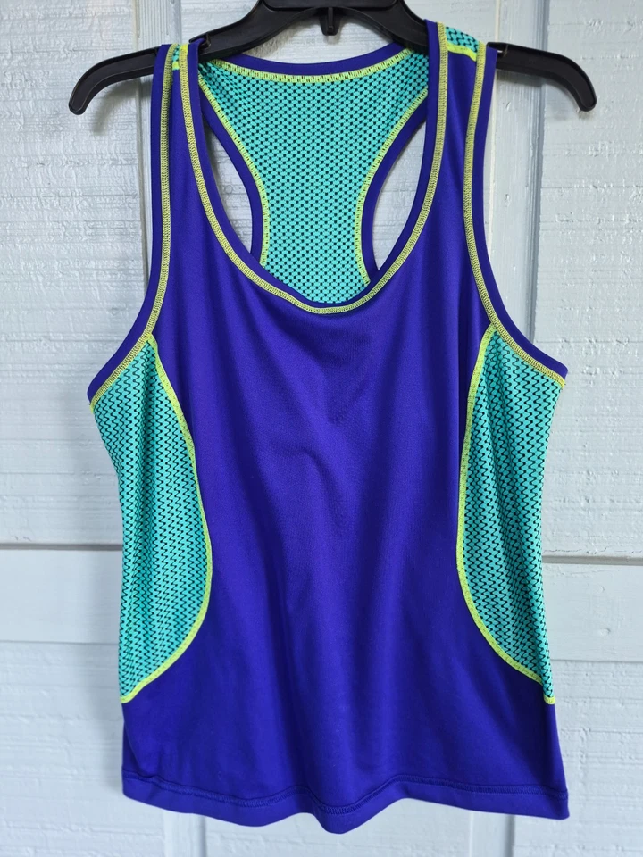 Regata Fila feminina ioga tamanho médio roupa ativa ginástica treino - Imagem 4 de 4