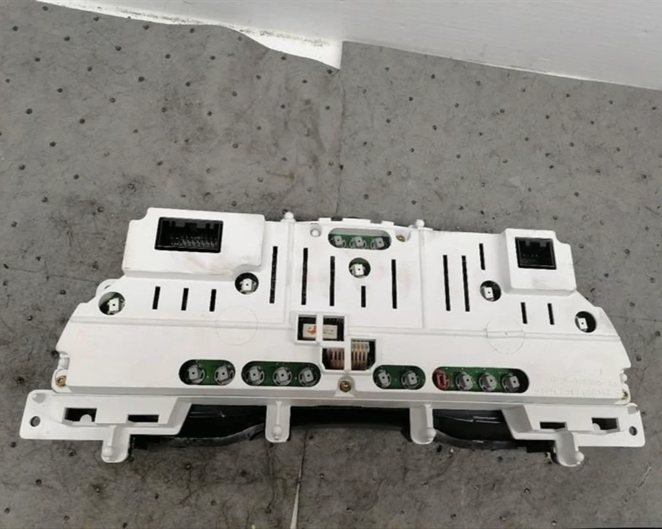 Cuadro velocímetro Ford Mustang 1999-2000 150 Mph sin 35 aniversario OEM Foto 2 de 4