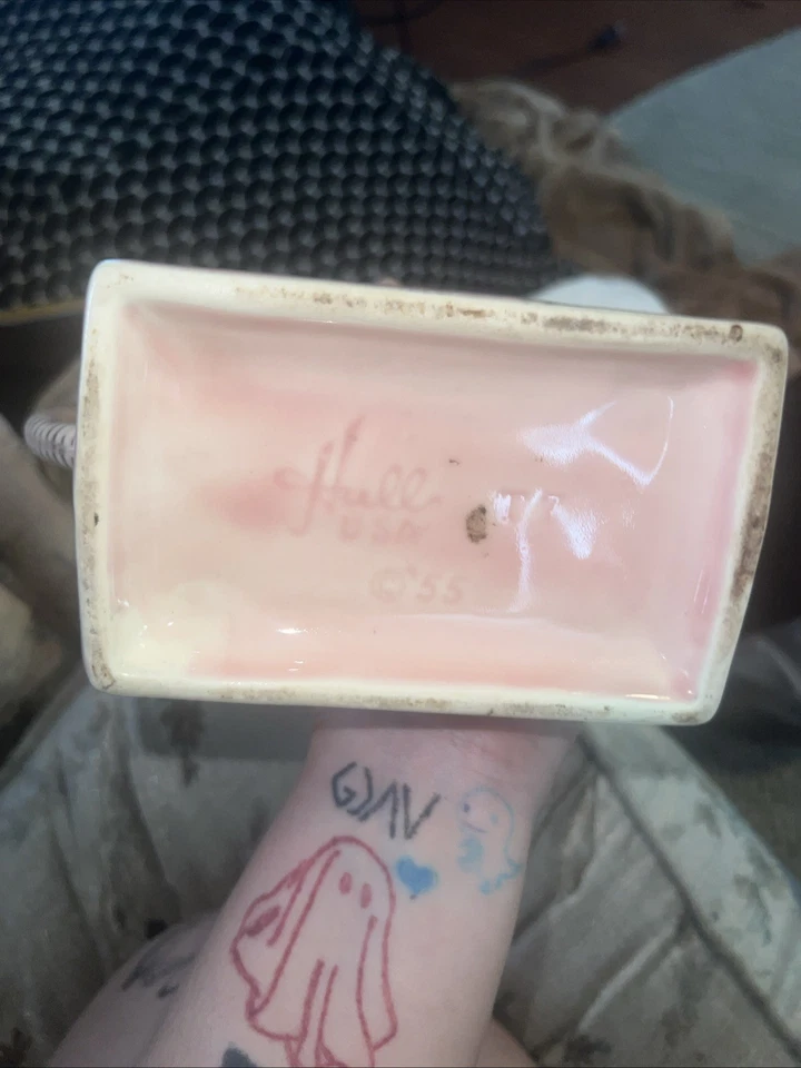 Patrón Blossom Flite", caracterizado por una base rosa con "tejido de cesta" negro Foto 2 de 4