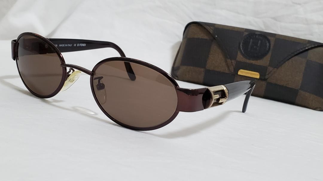 Fendi Classic Luxury Art Sunglasses in Brown with Logo Decoration