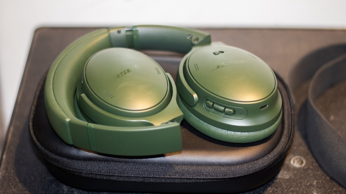 Bose QuietComfort Wireless Over-Ear Headphones - Green for