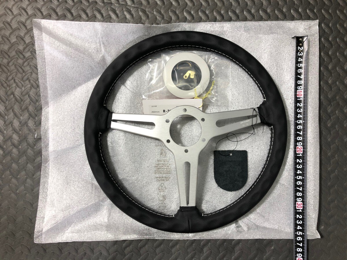 From Tochigi ¥ Flat rate MOMO Momo Steering RETRO Retro R-30