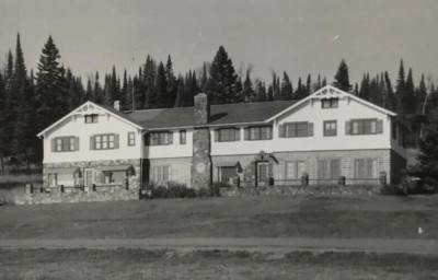 Vtg Photograph Cascade Lodge Hotel Motel Grand Marais MN Lake Superior 1955